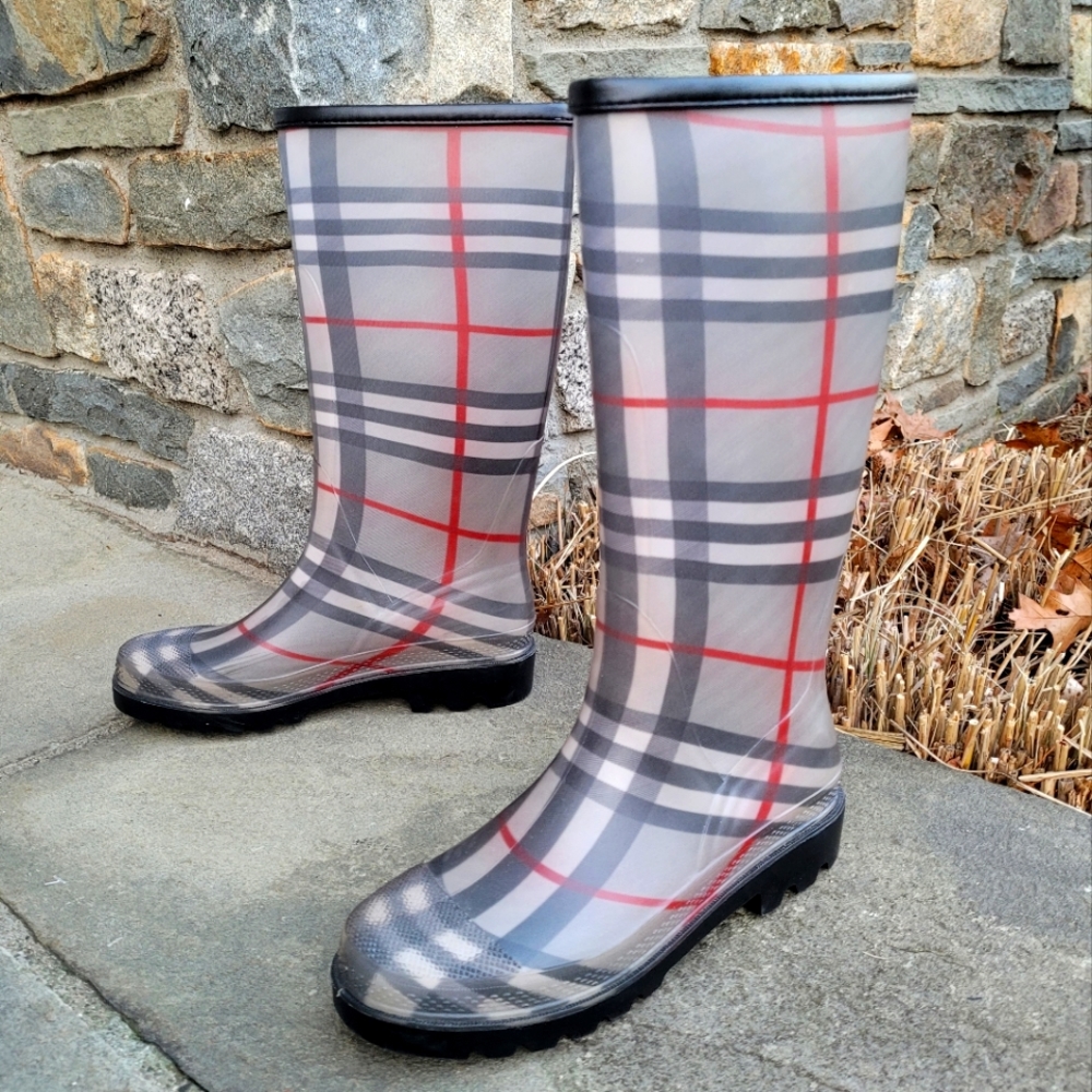 Burberry grey check rain boots